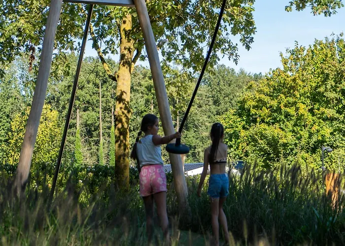 By Pond In Eindhoven Chalet